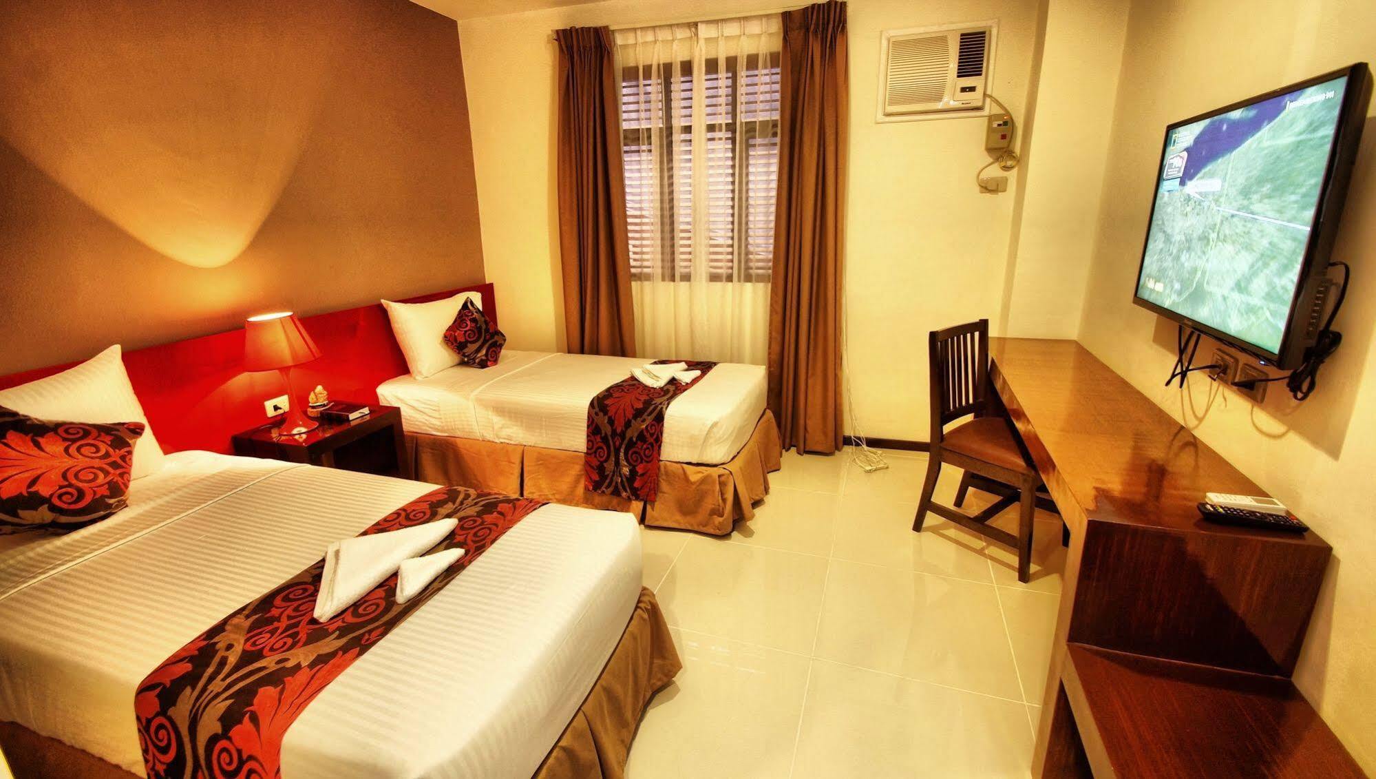 Big Daddy Hotel And Convention Center Butuan City Extérieur photo