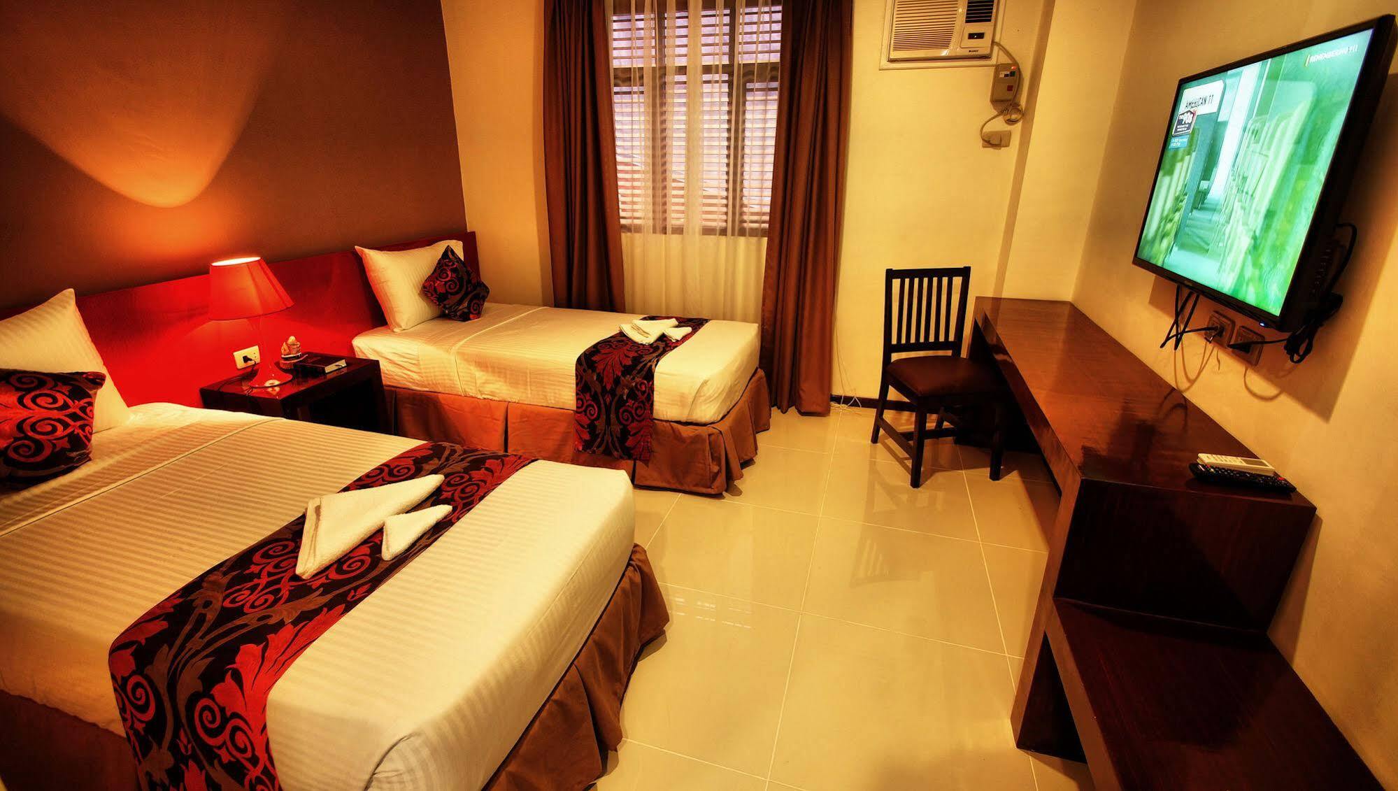 Big Daddy Hotel And Convention Center Butuan City Extérieur photo