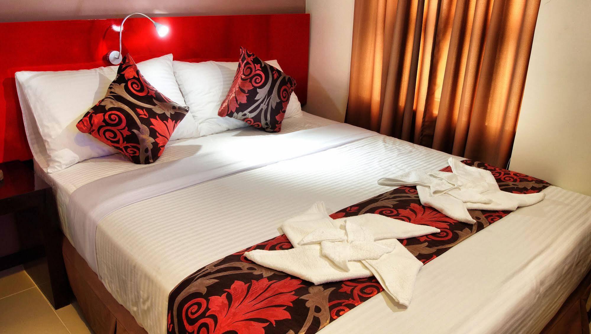 Big Daddy Hotel And Convention Center Butuan City Extérieur photo